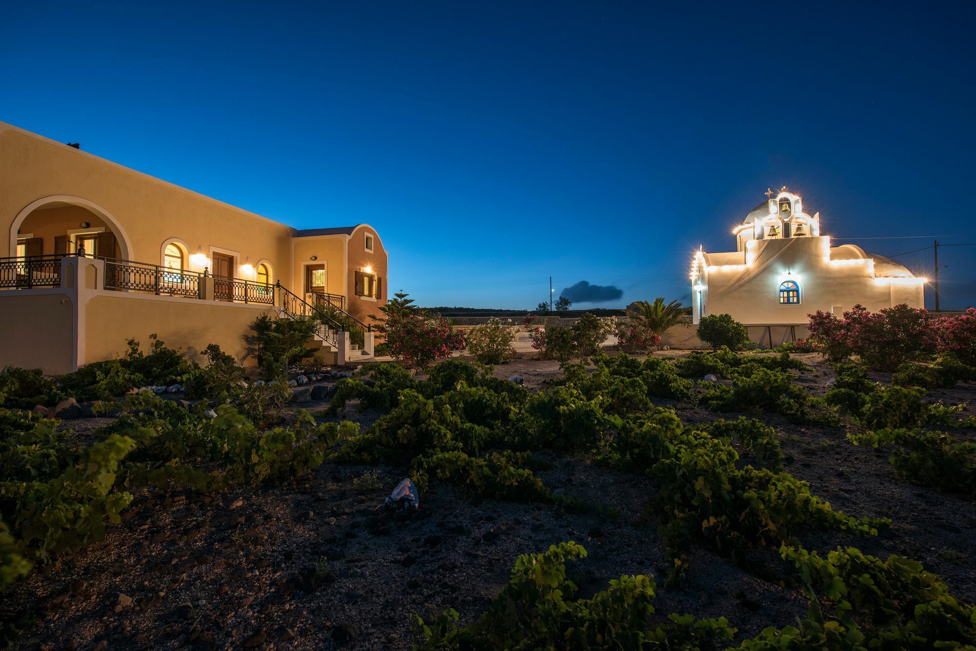 Vineyard Exclusive Suites Akrotírion 外观 照片