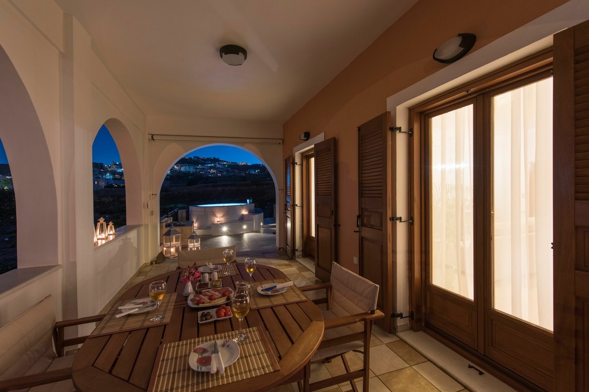 Vineyard Exclusive Suites Akrotírion 外观 照片
