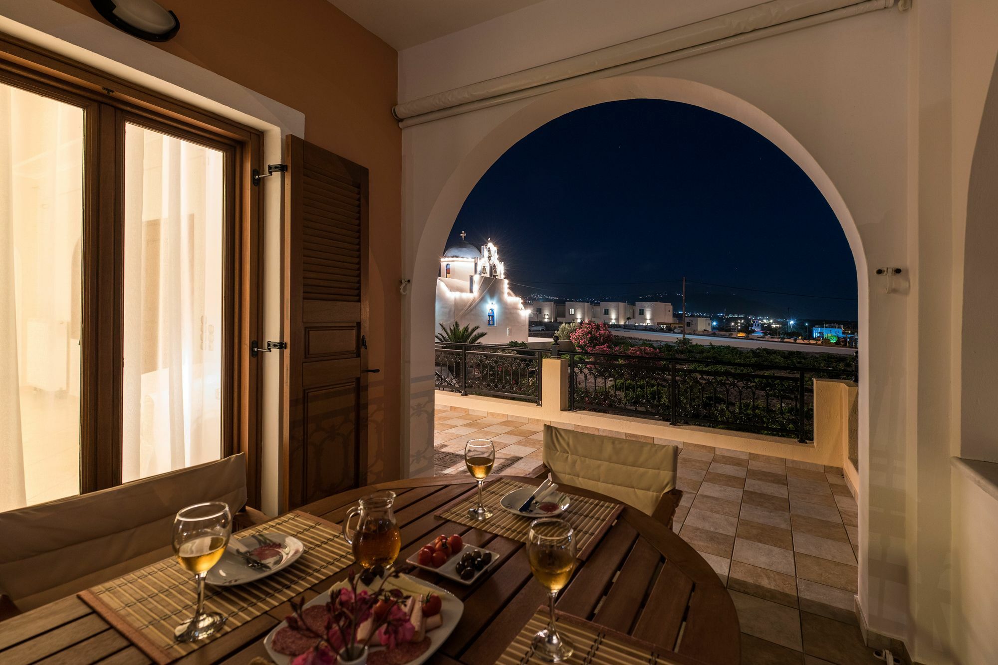 Vineyard Exclusive Suites Akrotírion 外观 照片