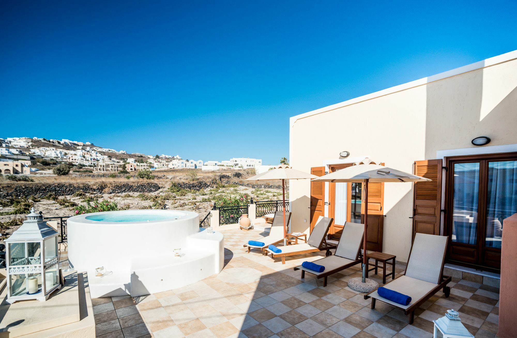 Vineyard Exclusive Suites Akrotírion 外观 照片